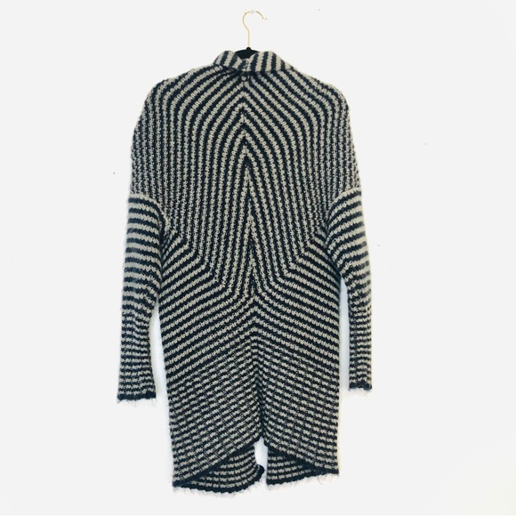 Design History Chunky Knit Cardigan Sweater - Picture 4 of 6